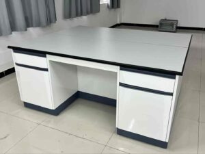 Lab workbenches 2 1