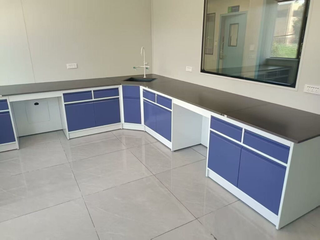Laboratory Furniture Selection: Smart Investment, Core to Enhancing Efficiency