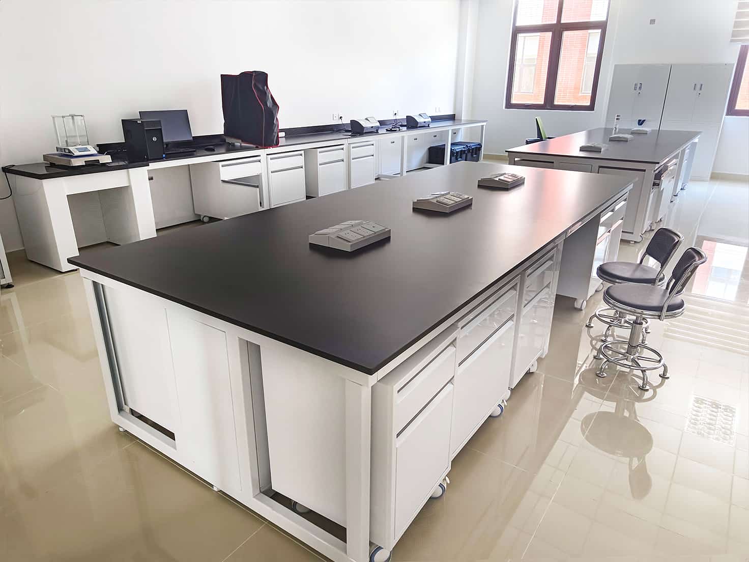 Lab bench with shelves