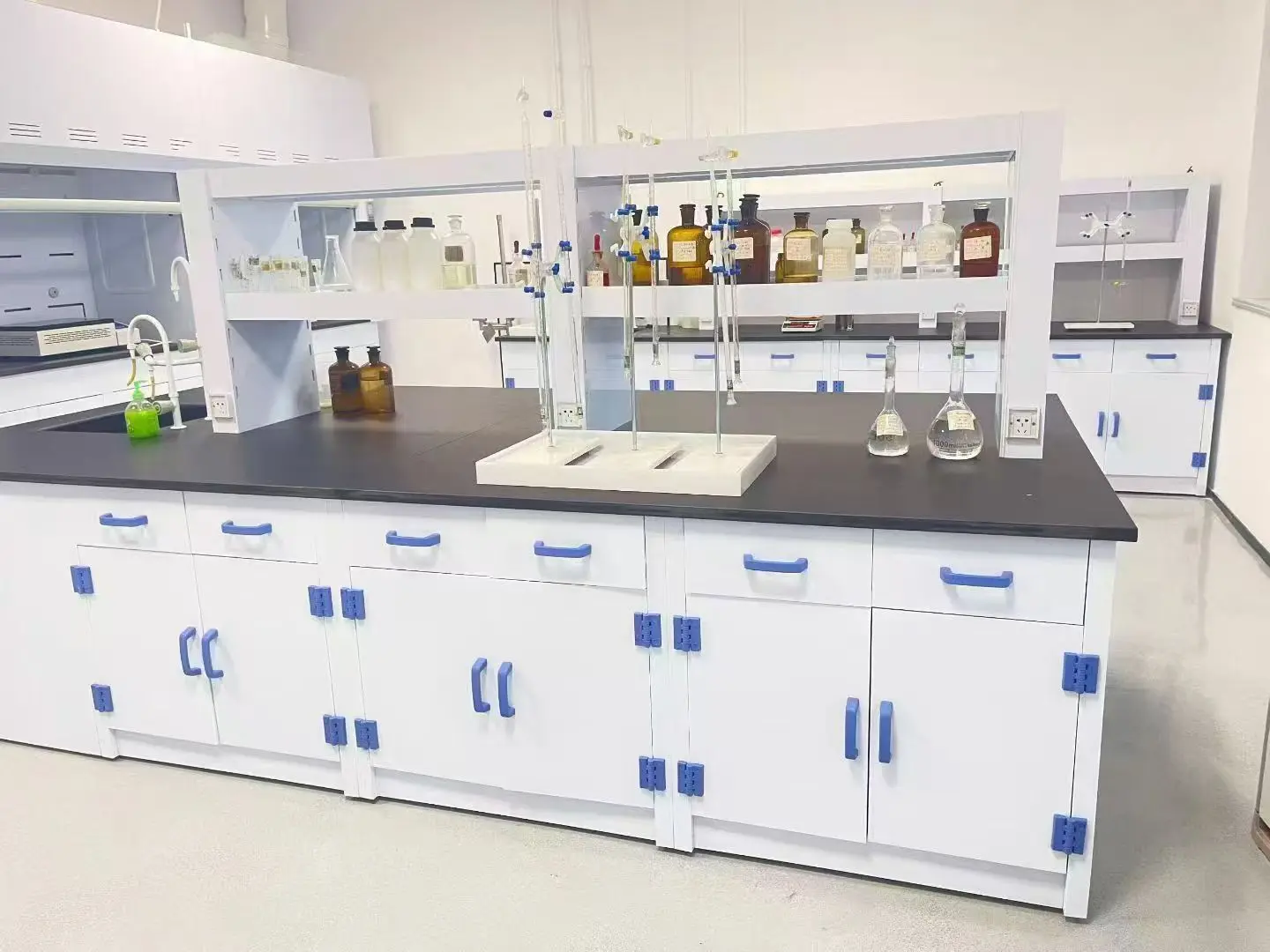 What Is PP Material? Advantages & Uses of PP Lab Furniture